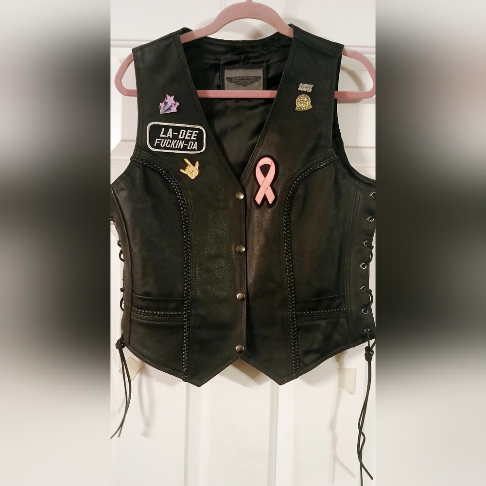 Dream Apparel Women's Motorcycle Black Leather Breast Cancer Awarness Vest L